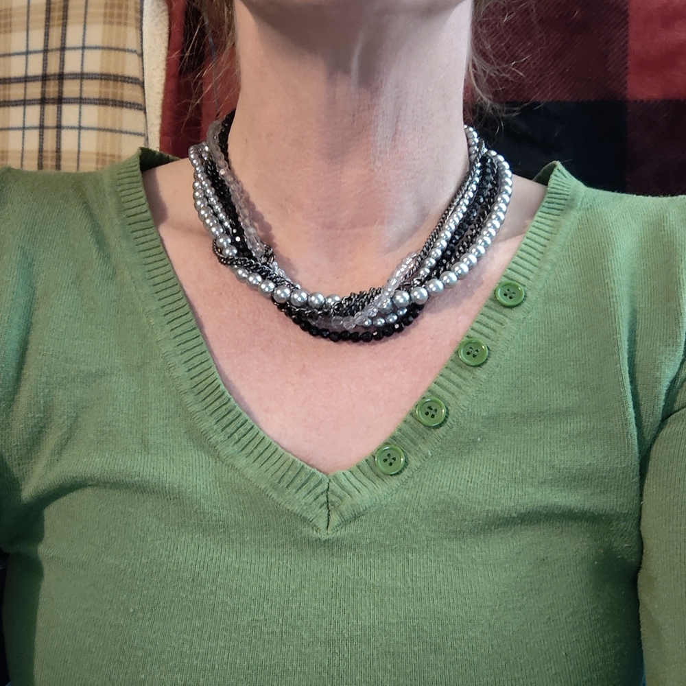 Elegant Black and Silver Beaded Necklace